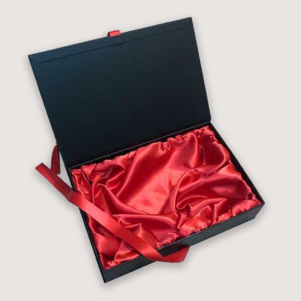 Satin Lined Attached Lid Packaging Boxes